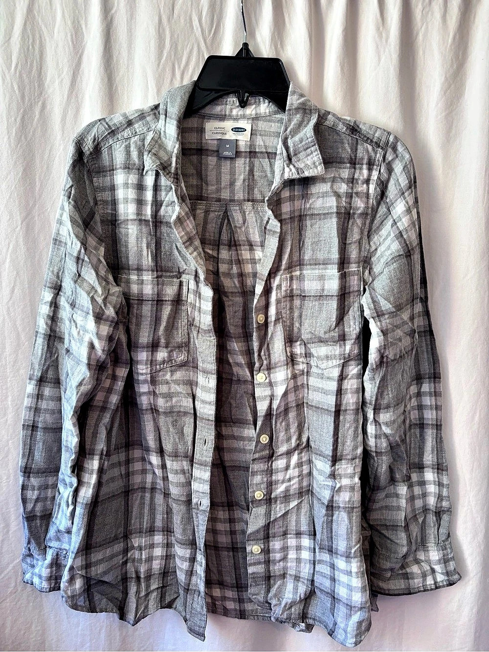 Old Navy The Classic Flannel Shirt Plaid Button Down Gray & White Medium